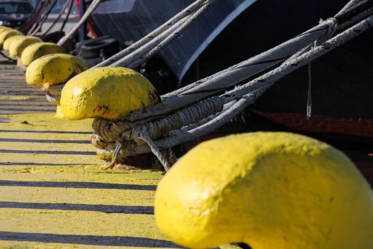 Κυβερνητική σύσκεψη για τις τιμές των ακτοπλοϊκών και τις πιθανές αυξήσεις